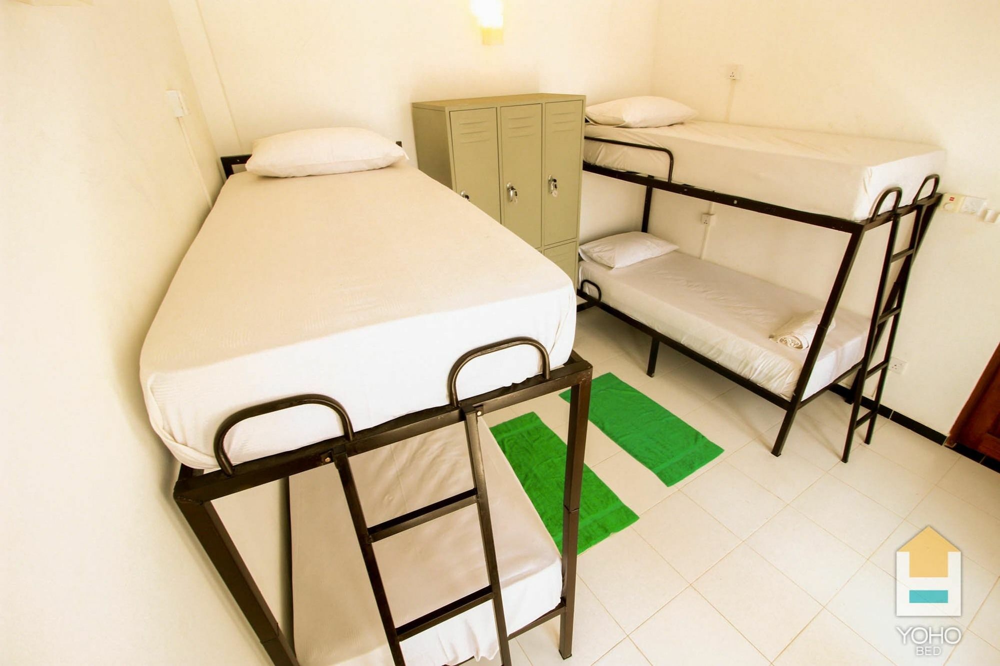 Bed & Bicycle Hostel Dehiwala-Mount Lavinia Екстериор снимка