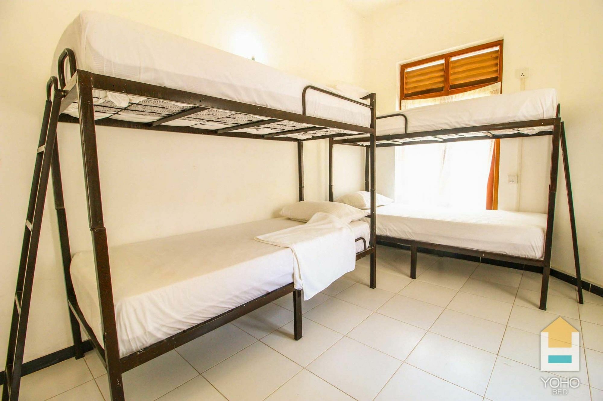 Bed & Bicycle Hostel Dehiwala-Mount Lavinia Екстериор снимка