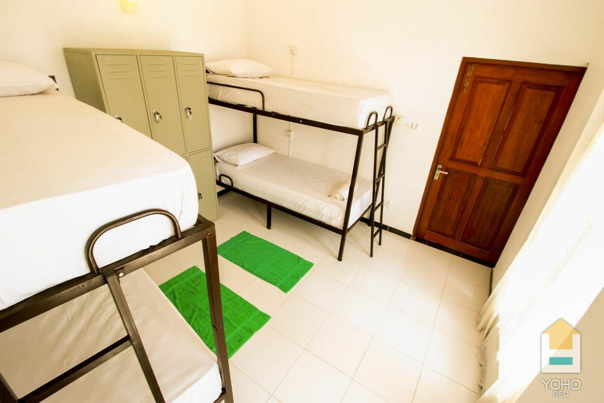 Bed & Bicycle Hostel Dehiwala-Mount Lavinia Екстериор снимка