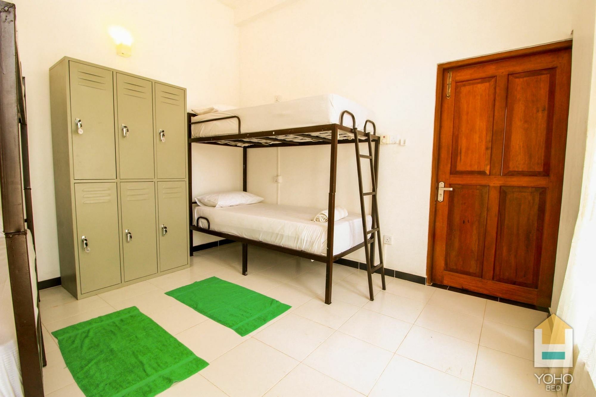 Bed & Bicycle Hostel Dehiwala-Mount Lavinia Екстериор снимка